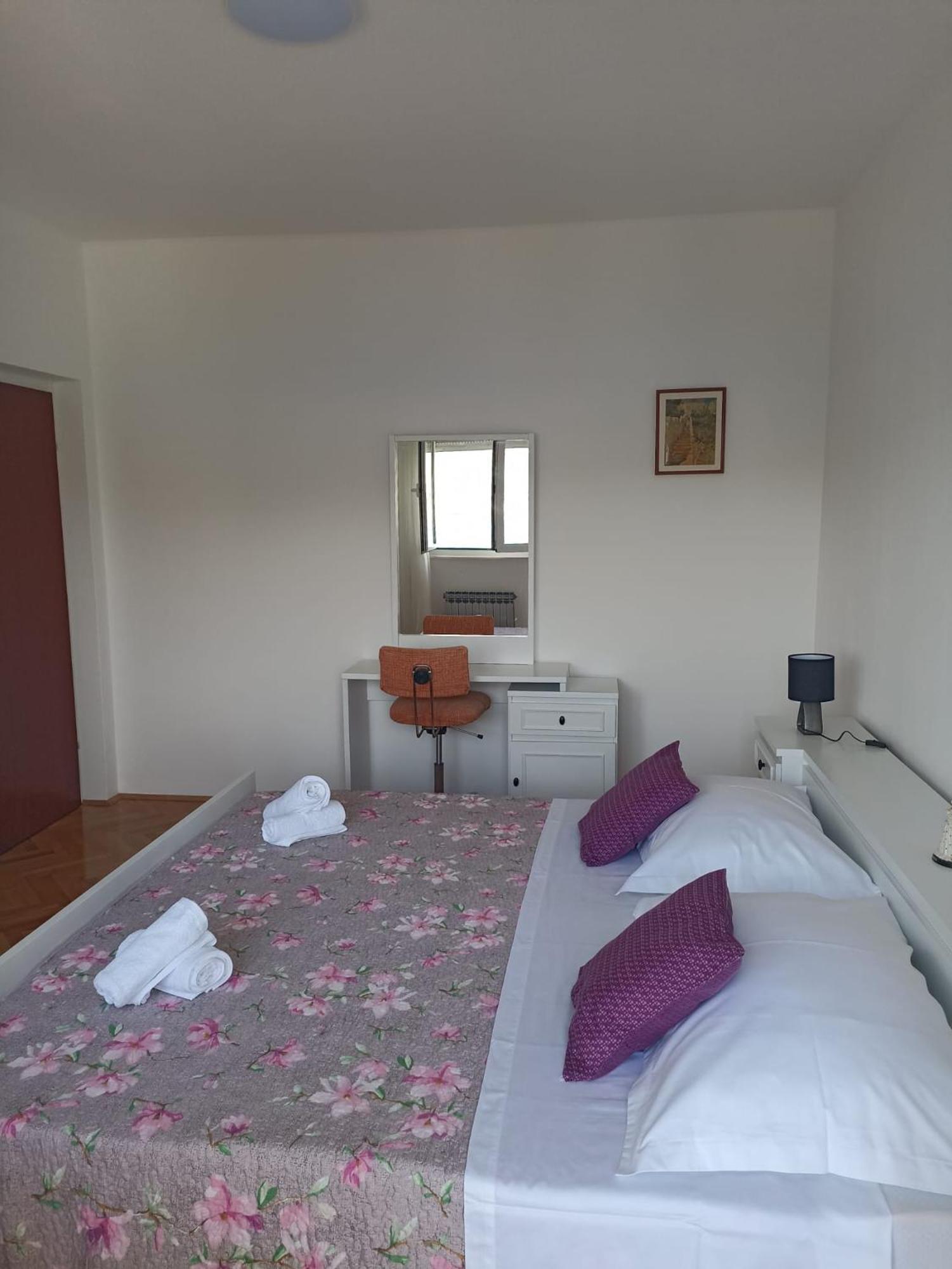 Apartment Tea-1 Donji Okrug  Dış mekan fotoğraf